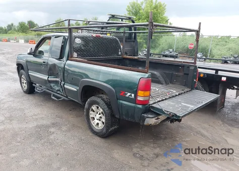 2002 GMC Sierra 1500 Sle z USA, uszkodzony, nr VIN 2GTEK19V421418122